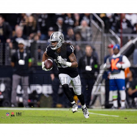 RAIDERS JAKOBI MEYERS RUNNING UP FIELD 8X10 PHOTO