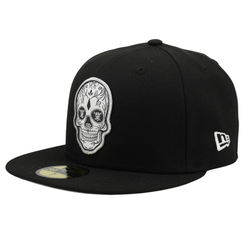 NEW ERA RAIDERS 59FIFTY BLACK AND WHITE SUGAR SKULL CAP