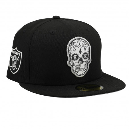NEW ERA RAIDERS 59FIFTY BLACK AND WHITE SUGAR SKULL CAP